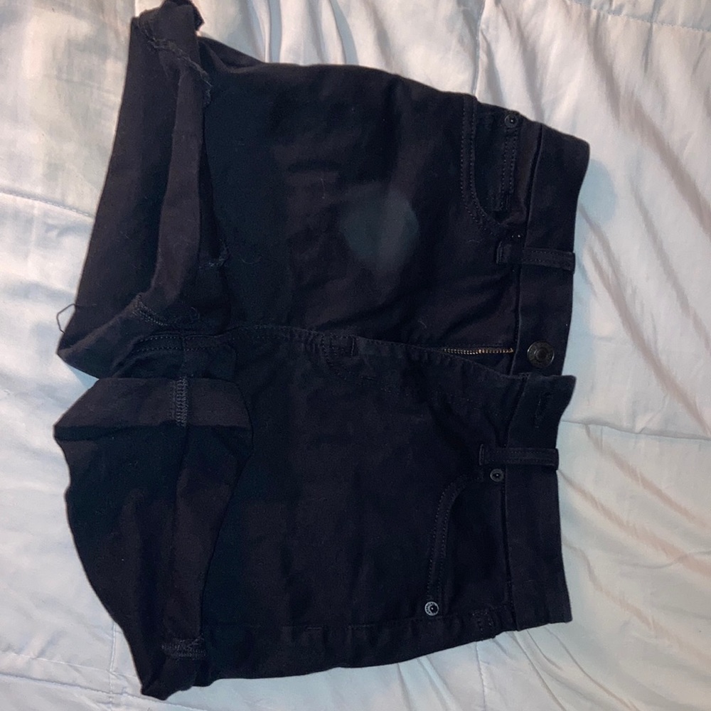 Women’s American Eagle black high rise jean shorts